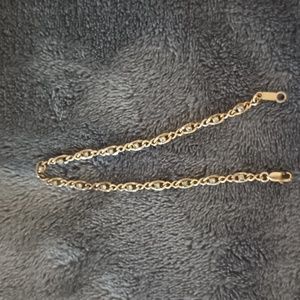 Women's bracelet